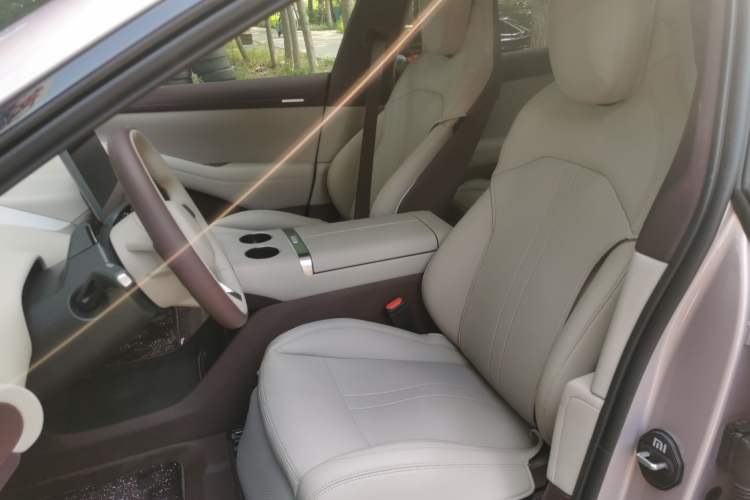 Used Xiaomi Auto YU7 2025 Ultra-Long Range Rear-Wheel Drive Version Left Front Seat