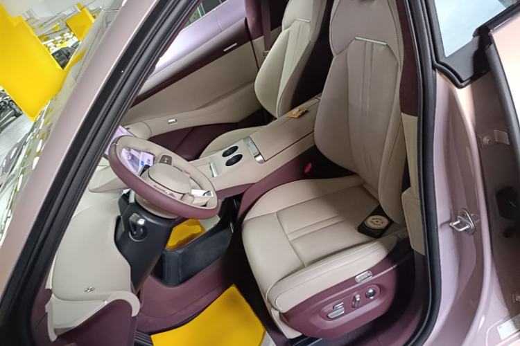 Used Xiaomi Auto YU7 2025 Ultra-Long Range High-Performance All-Wheel-Drive Max Edition Left Front Seat