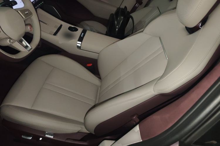 Used Xiaomi Auto YU7 2025 Ultra-Long Range High-Performance All-Wheel-Drive Max Edition Left Front Seat
