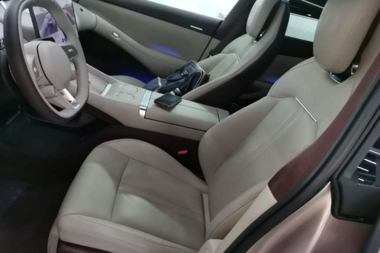 Used Xiaomi Auto YU7 2025 Ultra-Long Range High-Performance All-Wheel-Drive Max Edition Left Front Seat