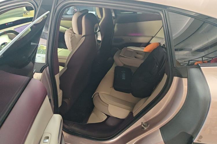 Used Xiaomi Auto YU7 2025 Ultra-Long Range High-Performance All-Wheel-Drive Max Edition Left Rear Seat