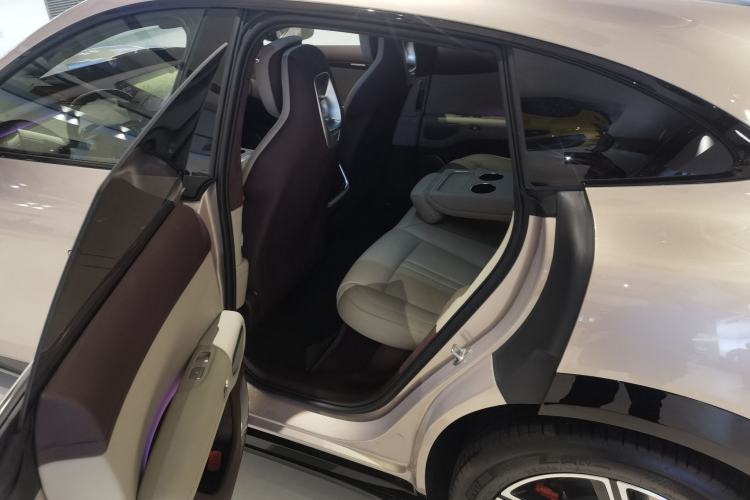 Used Xiaomi Auto YU7 2025 Ultra-Long Range High-Performance All-Wheel-Drive Max Edition Left Rear Seat