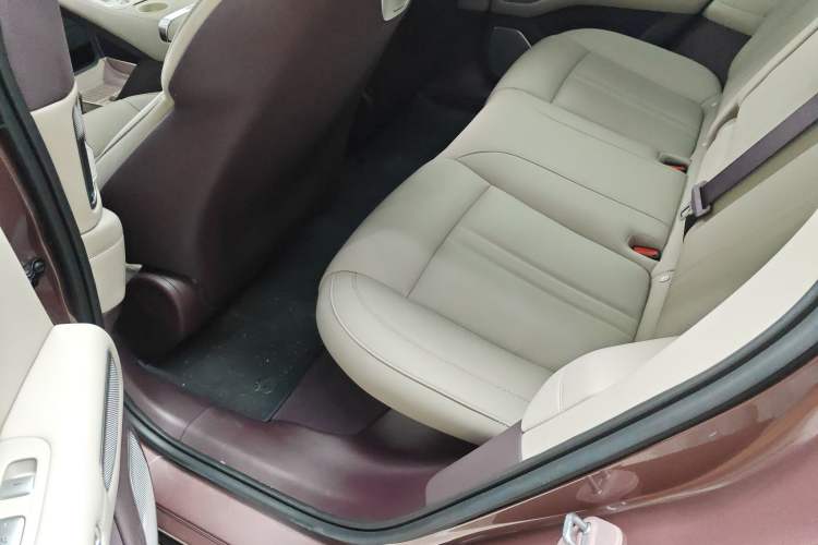 Used Xiaomi Auto YU7 2025 Ultra-Long Range All-Wheel Drive Pro Version Left Rear Seat