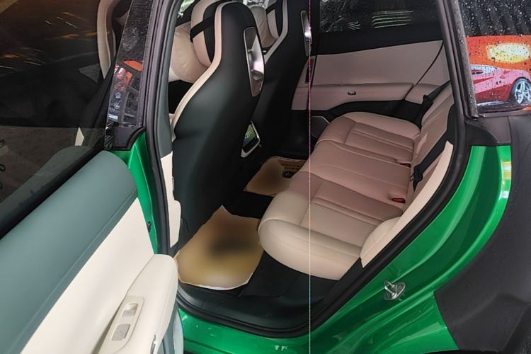 Used Xiaomi Auto YU7 2025 Ultra-Long Range All-Wheel Drive Pro Version Left Rear Seat