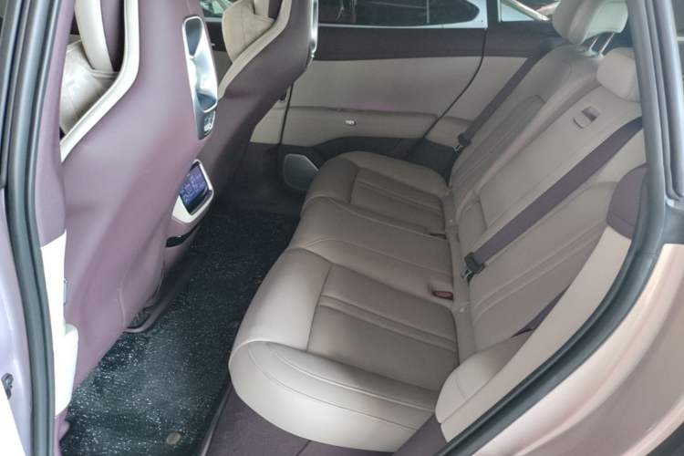 Used Xiaomi Auto YU7 2025 Ultra-Long Range All-Wheel Drive Pro Version Left Rear Seat