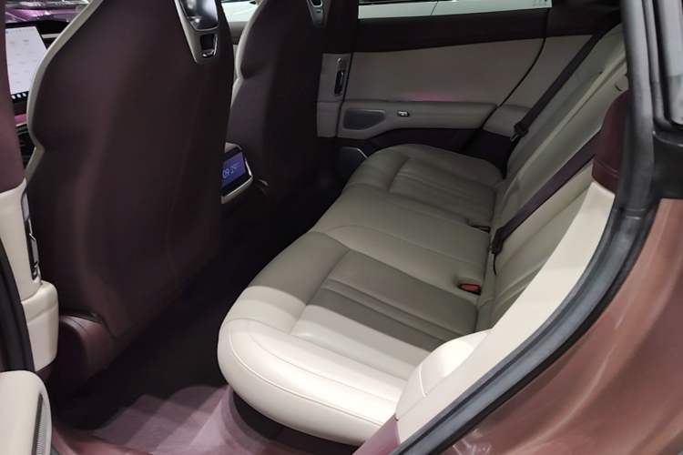 Used Xiaomi Auto YU7 2025 Ultra-Long Range High-Performance All-Wheel-Drive Max Edition Left Rear Seat