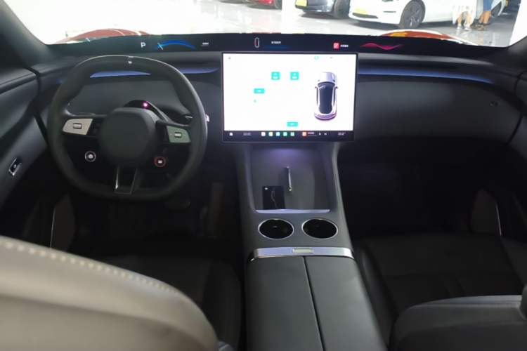 Used Xiaomi Auto YU7 2025 Ultra-Long Range Rear-Wheel Drive Version Center Console