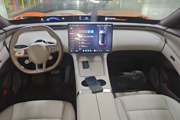 Used Xiaomi Auto YU7 2025 Ultra-Long Range Rear-Wheel Drive Version Center Console