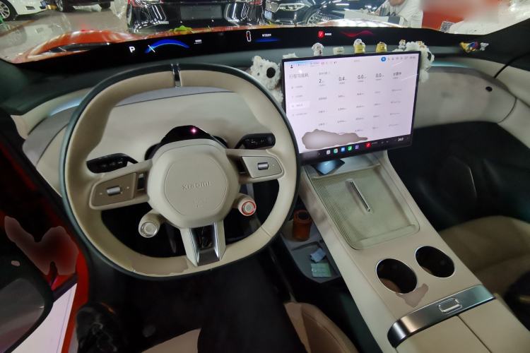 Used Xiaomi Auto YU7 2025 Ultra-Long Range Rear-Wheel Drive Version Center Console