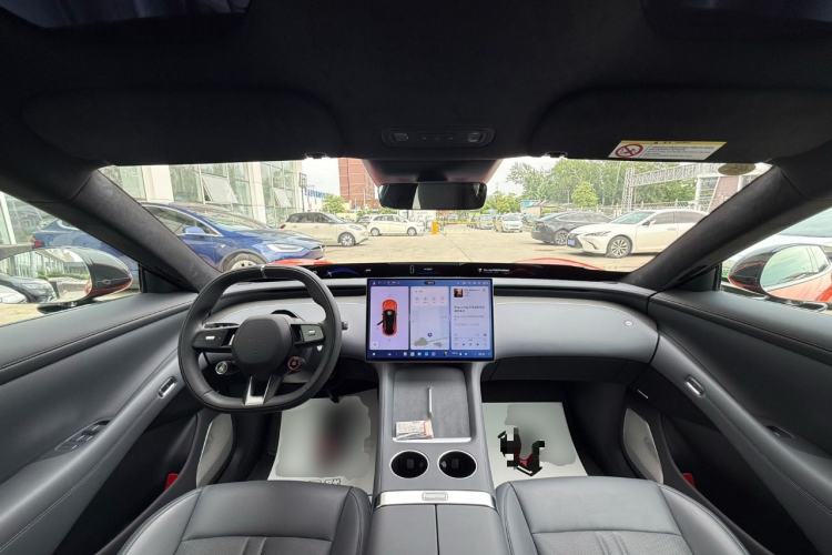 Used Xiaomi Auto YU7 2025 Ultra-Long Range High-Performance All-Wheel-Drive Max Edition Center Console
