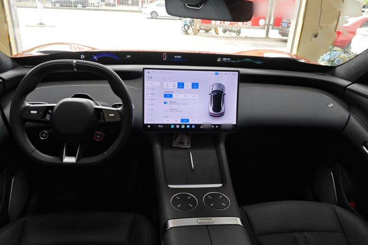 Used Xiaomi Auto YU7 2025 Ultra-Long Range High-Performance All-Wheel-Drive Max Edition Center Console