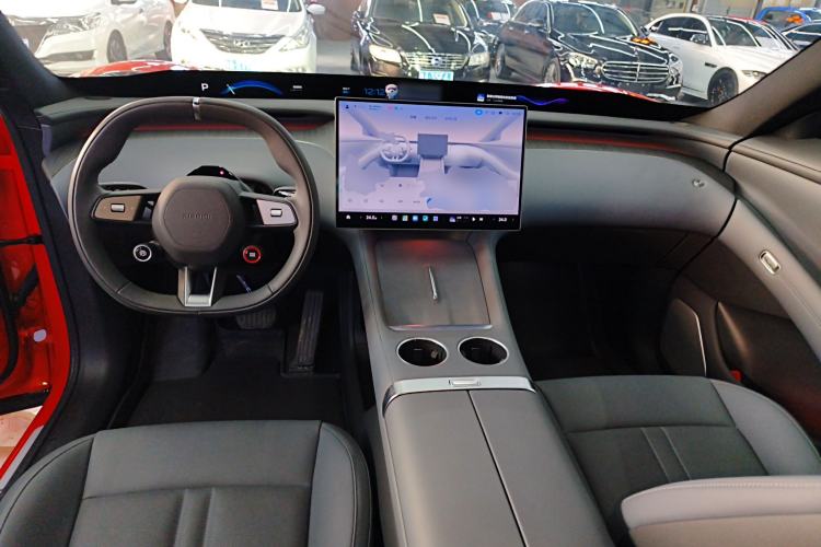 Used Xiaomi Auto YU7 2025 Ultra-Long Range Rear-Wheel Drive Version Center Console