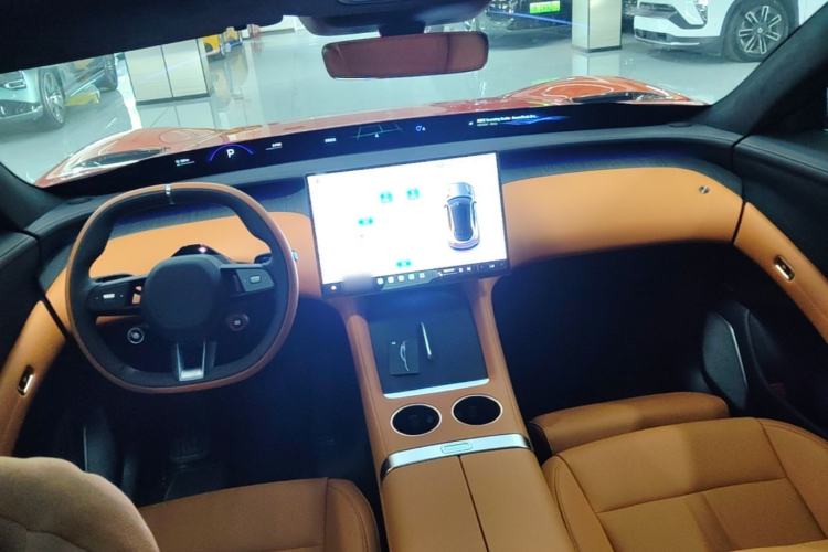 Used Xiaomi Auto YU7 2025 Ultra-Long Range High-Performance All-Wheel-Drive Max Edition Center Console