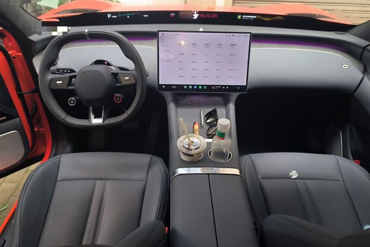 Used Xiaomi Auto YU7 2025 Ultra-Long Range High-Performance All-Wheel-Drive Max Edition Center Console