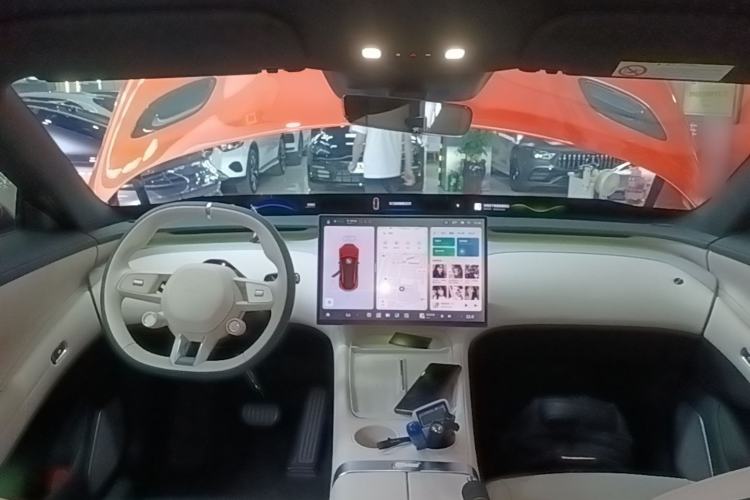 Used Xiaomi Auto YU7 2025 Ultra-Long Range Rear-Wheel Drive Version Center Console