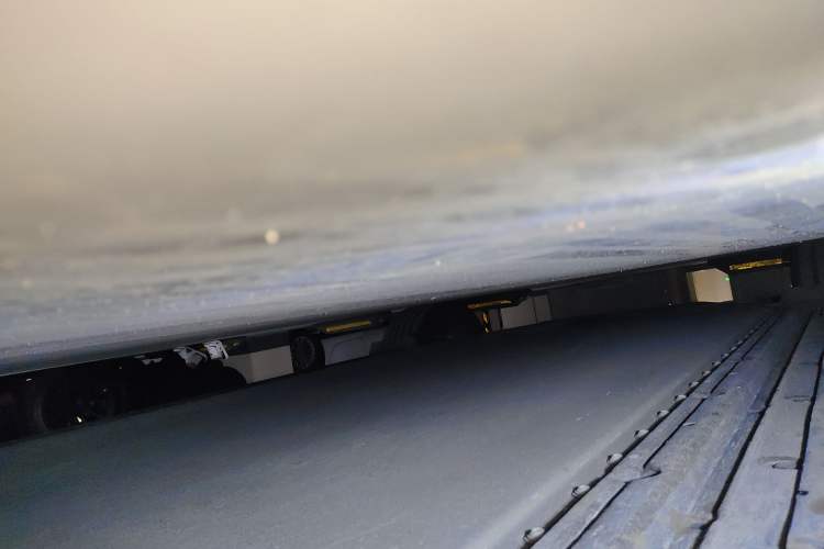 Used Xiaomi Auto YU7 2025 Ultra-Long Range High-Performance All-Wheel-Drive Max Edition Chassis Front Right