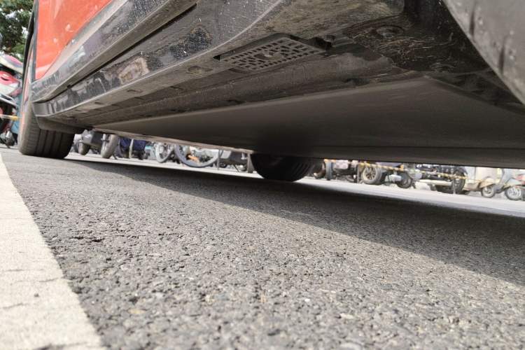Used Xiaomi Auto YU7 2025 Ultra-Long Range Rear-Wheel Drive Version Chassis Front Right
