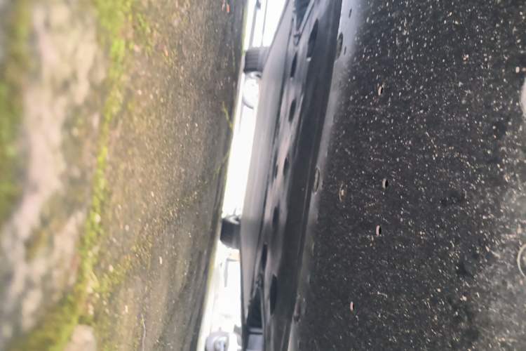 Used Xiaomi Auto YU7 2025 Ultra-Long Range High-Performance All-Wheel-Drive Max Edition Chassis Front
