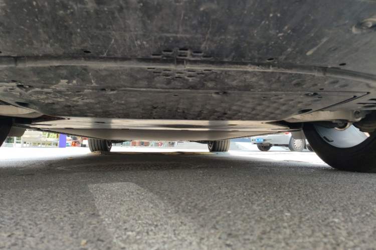 Used Xiaomi Auto YU7 2025 Ultra-Long Range High-Performance All-Wheel-Drive Max Edition Chassis Rear