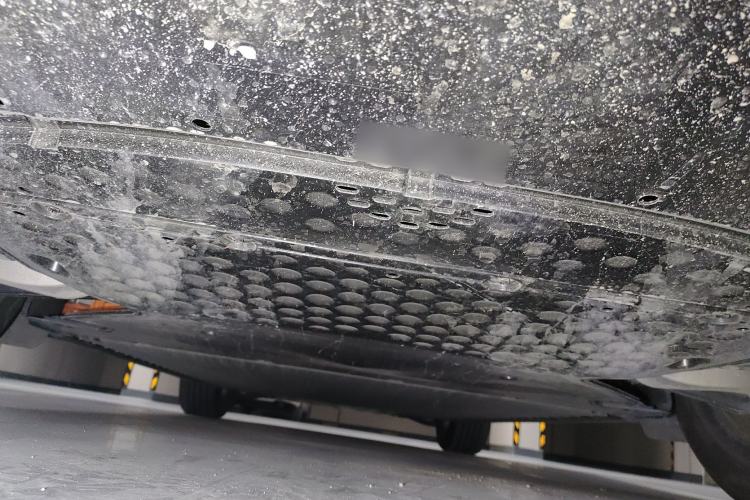 Used Xiaomi Auto YU7 2025 Ultra-Long Range High-Performance All-Wheel-Drive Max Edition Chassis Rear