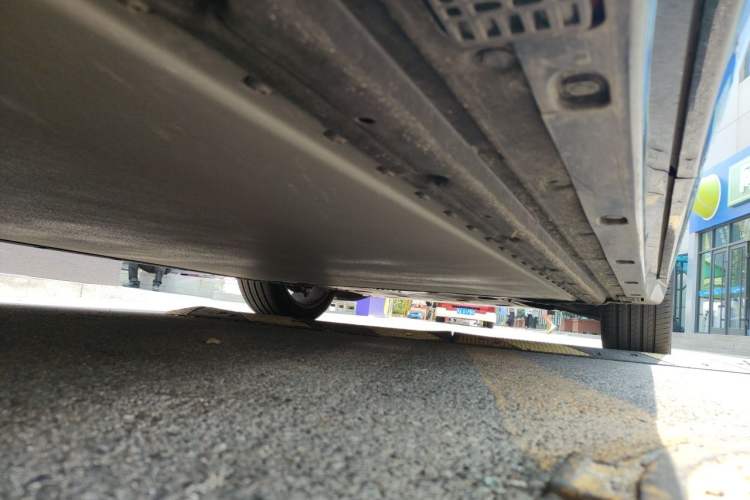Used Xiaomi Auto YU7 2025 Ultra-Long Range High-Performance All-Wheel-Drive Max Edition Chassis Rear Right