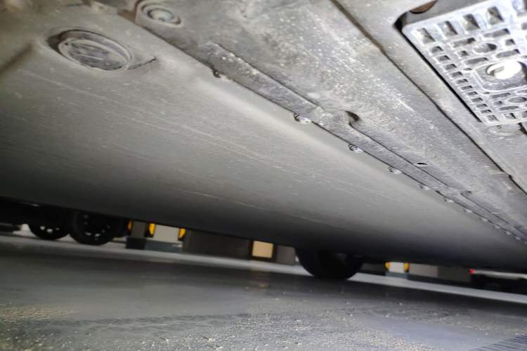 Used Xiaomi Auto YU7 2025 Ultra-Long Range High-Performance All-Wheel-Drive Max Edition Chassis Rear Right