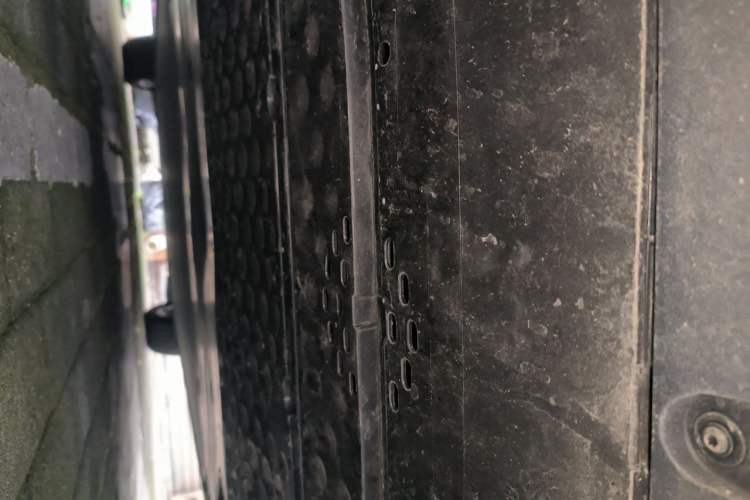 Used Xiaomi Auto YU7 2025 Ultra-Long Range High-Performance All-Wheel-Drive Max Edition Chassis Rear