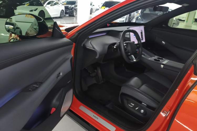Used Xiaomi Auto YU7 2025 Ultra-Long Range Rear-Wheel Drive Version Driver Seat