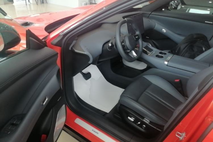 Used Xiaomi Auto YU7 2025 Ultra-Long Range High-Performance All-Wheel-Drive Max Edition Driver Seat