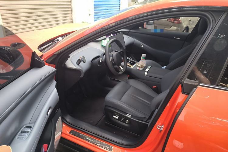 Used Xiaomi Auto YU7 2025 Ultra-Long Range High-Performance All-Wheel-Drive Max Edition Driver Seat
