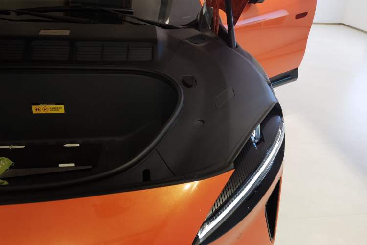 Used Xiaomi Auto YU7 2025 Ultra-Long Range High-Performance All-Wheel-Drive Max Edition Engine Bay Left