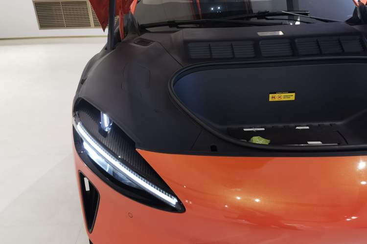 Used Xiaomi Auto YU7 2025 Ultra-Long Range High-Performance All-Wheel-Drive Max Edition Engine Bay Right