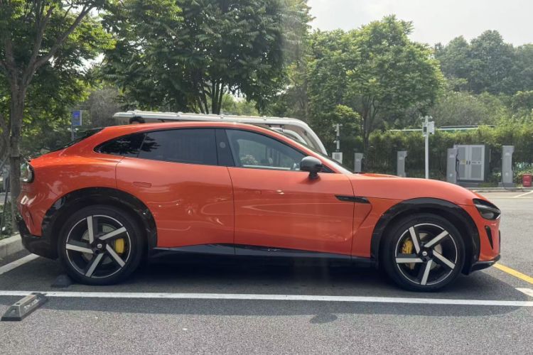 Used Xiaomi Auto YU7 2025 Ultra-Long Range High-Performance All-Wheel-Drive Max Edition Exterior 2