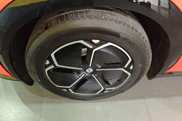 Used Xiaomi Auto YU7 2025 Ultra-Long Range All-Wheel Drive Pro Version Exterior 4