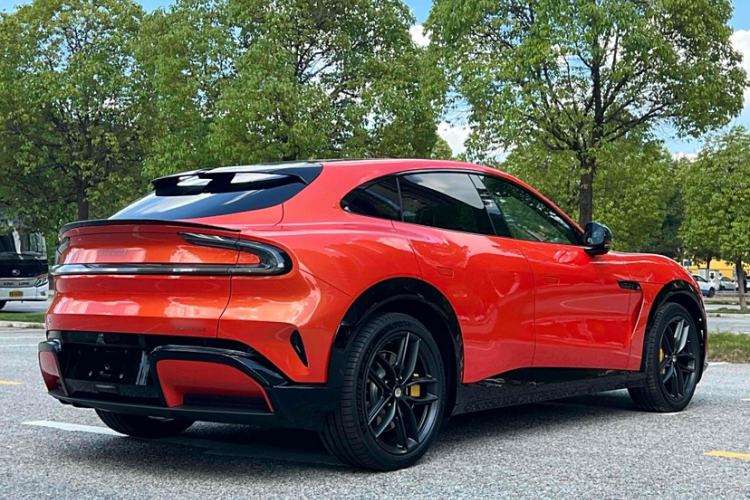 Used Xiaomi Auto YU7 2025 Ultra-Long Range High-Performance All-Wheel-Drive Max Edition Exterior 4