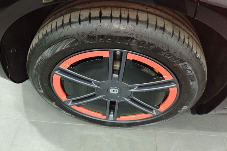 Used Xiaomi Auto YU7 2025 Ultra-Long Range Rear-Wheel Drive Version Exterior 8