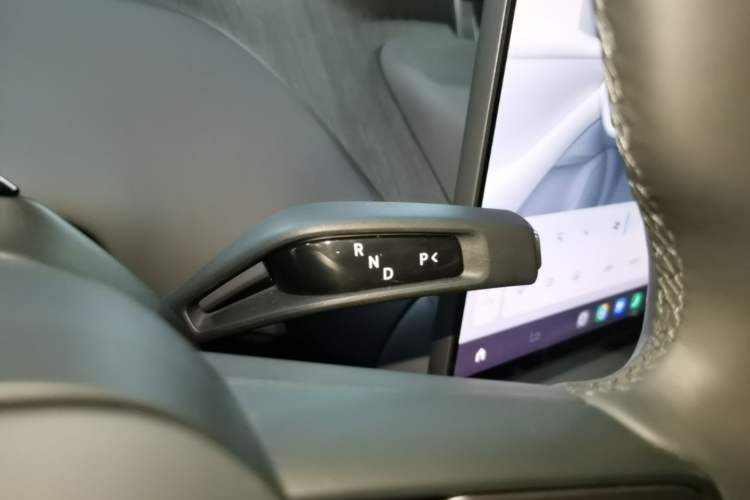 Used Xiaomi Auto YU7 2025 Ultra-Long Range All-Wheel Drive Pro Version Gear Lever