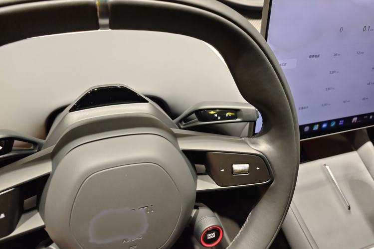 Used Xiaomi Auto YU7 2025 Ultra-Long Range High-Performance All-Wheel-Drive Max Edition Gear Lever
