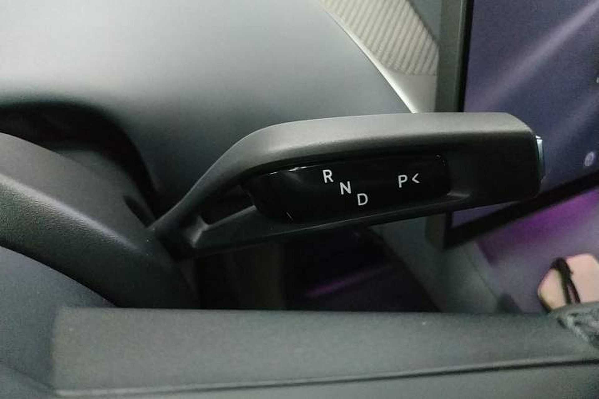 Used Xiaomi Auto YU7 2025 Ultra-Long Range High-Performance All-Wheel-Drive Max Edition Gear Lever