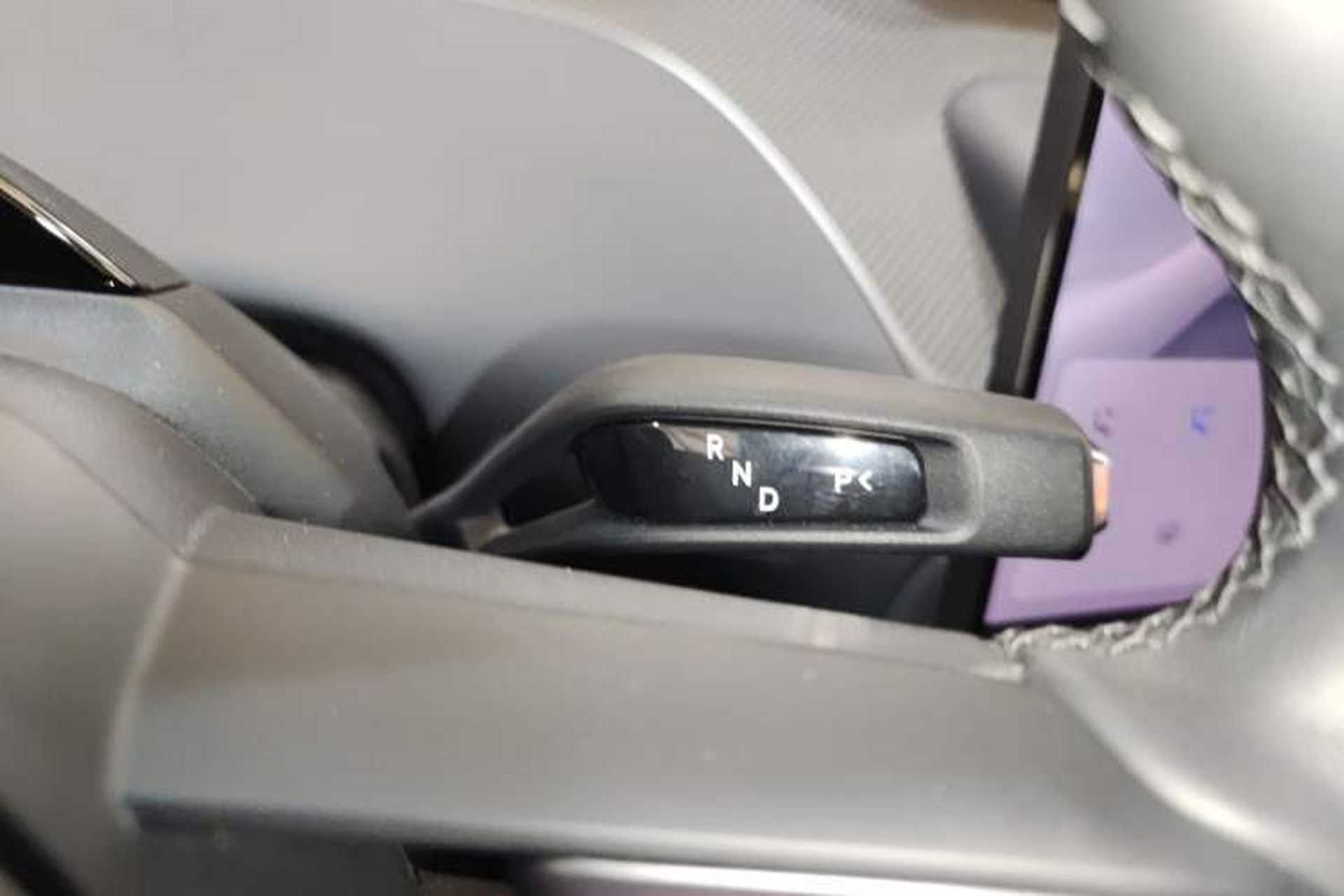 Used Xiaomi Auto YU7 2025 Ultra-Long Range High-Performance All-Wheel-Drive Max Edition Gear Lever