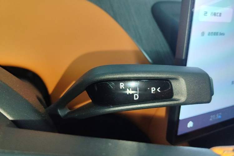 Used Xiaomi Auto YU7 2025 Ultra-Long Range High-Performance All-Wheel-Drive Max Edition Gear Lever