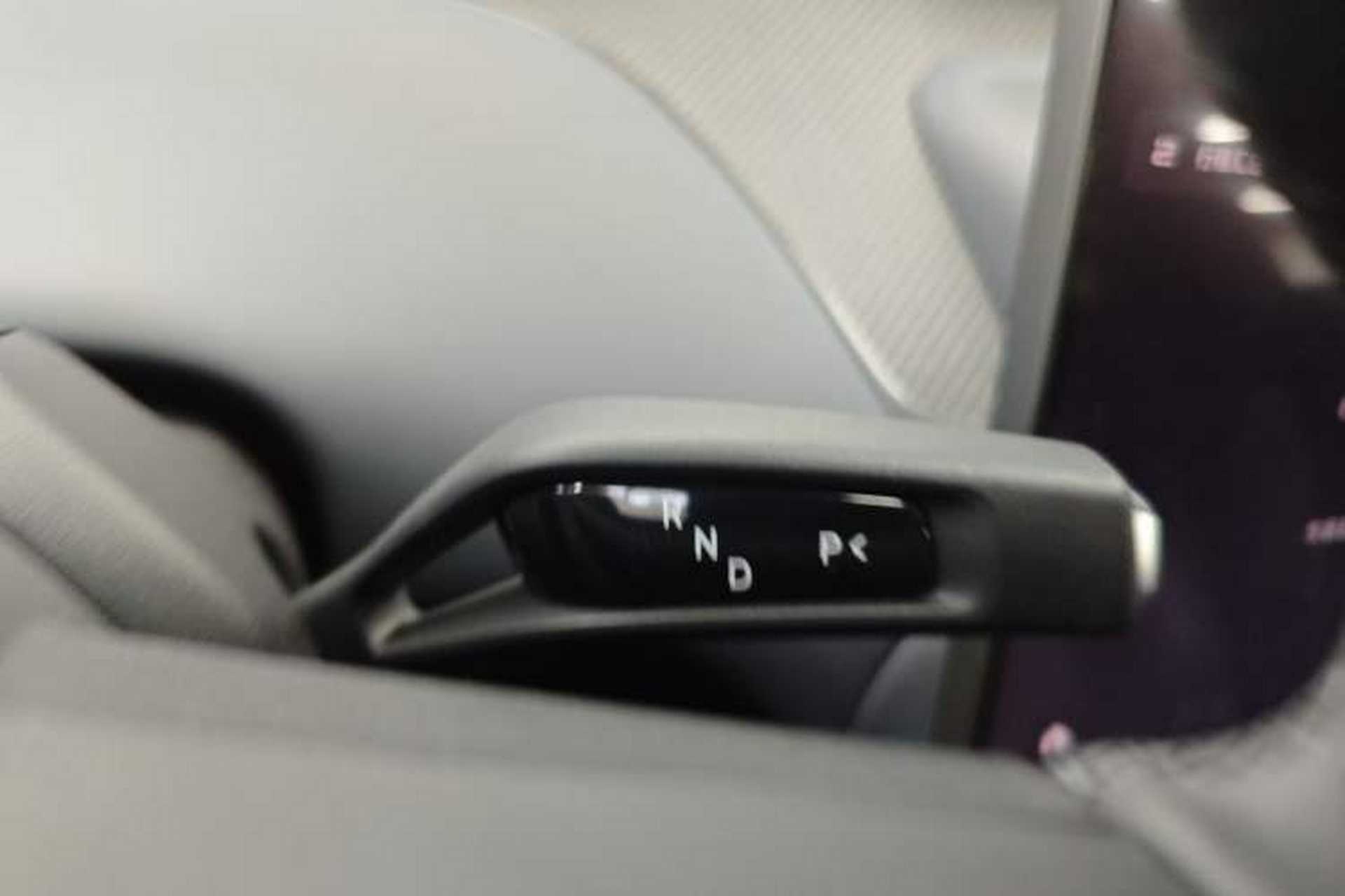 Used Xiaomi Auto YU7 2025 Ultra-Long Range High-Performance All-Wheel-Drive Max Edition Gear Lever
