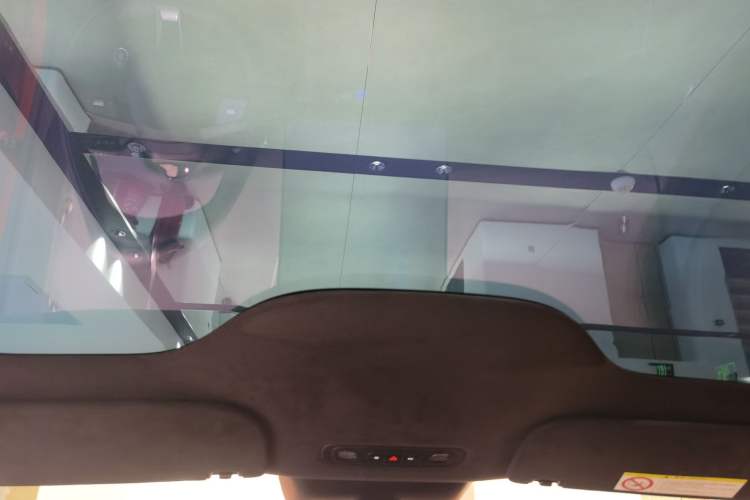 Used Xiaomi Auto YU7 2025 Ultra-Long Range High-Performance All-Wheel-Drive Max Edition Headliner