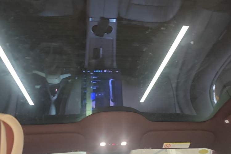 Used Xiaomi Auto YU7 2025 Ultra-Long Range Rear-Wheel Drive Version Headliner