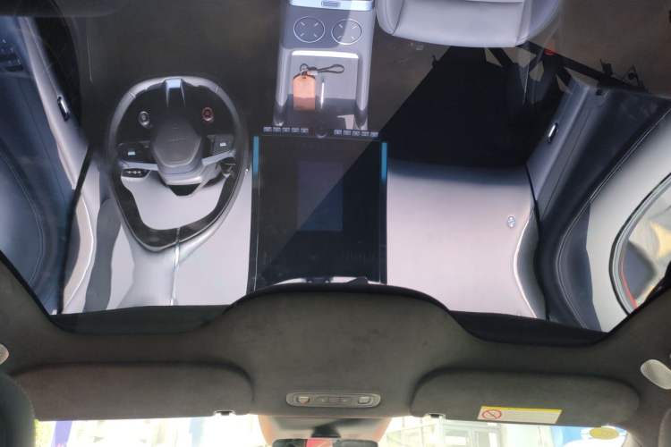 Used Xiaomi Auto YU7 2025 Ultra-Long Range High-Performance All-Wheel-Drive Max Edition Headliner