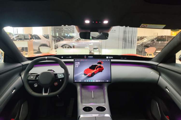 Used Xiaomi Auto YU7 2025 Ultra-Long Range High-Performance All-Wheel-Drive Max Edition Headliner