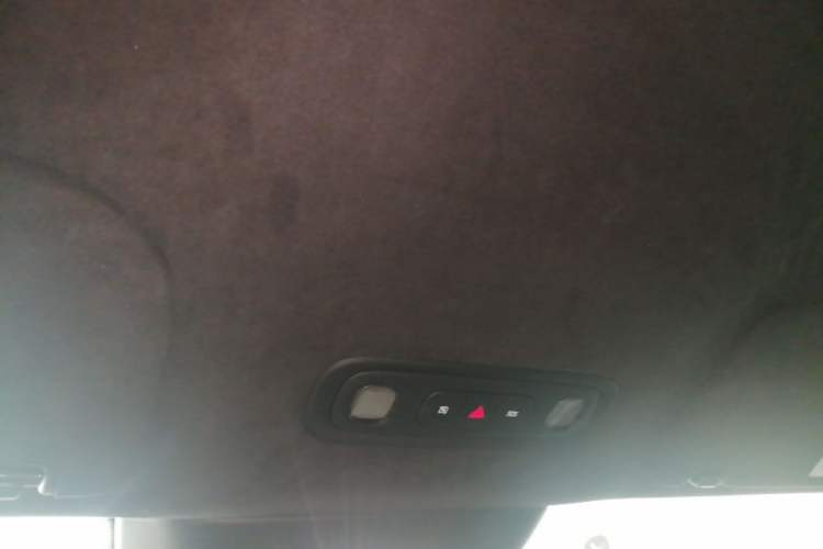 Used Xiaomi Auto YU7 2025 Ultra-Long Range High-Performance All-Wheel-Drive Max Edition Headliner