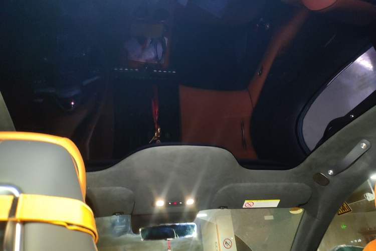 Used Xiaomi Auto YU7 2025 Ultra-Long Range High-Performance All-Wheel-Drive Max Edition Headliner