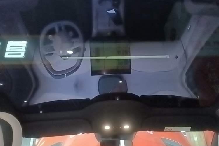 Used Xiaomi Auto YU7 2025 Ultra-Long Range Rear-Wheel Drive Version Headliner