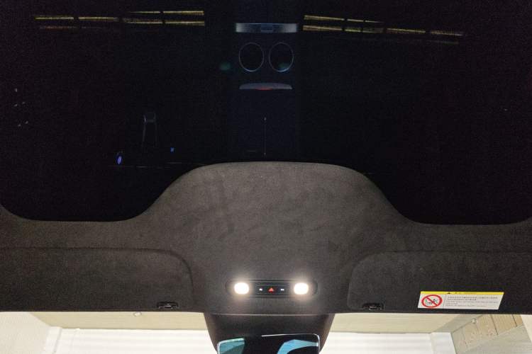 Used Xiaomi Auto YU7 2025 Ultra-Long Range High-Performance All-Wheel-Drive Max Edition Headliner